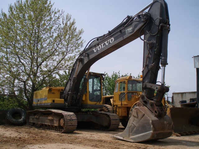 VOLVO_EC290_Small.jpg